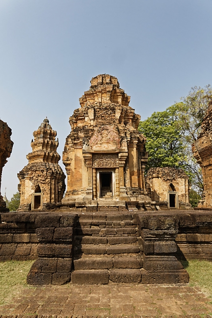 Prasat Sikhoraphum-MAR15-021